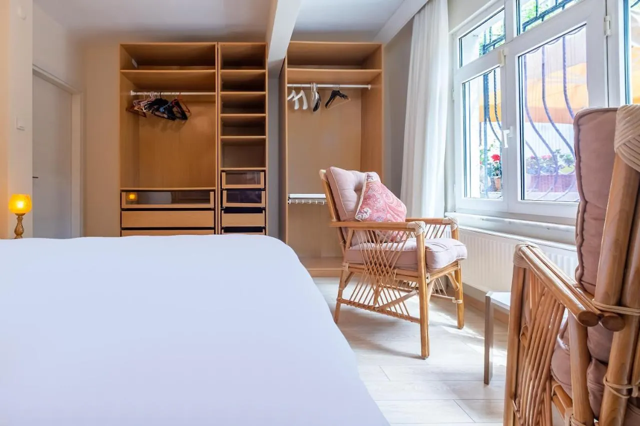 Flat With Garden Close To Coast In Uskudar İstanbul 0*,  Türkiye